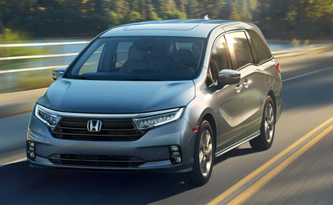 Honda Odyssey - best cars for short people