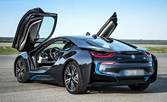 gull wing doors