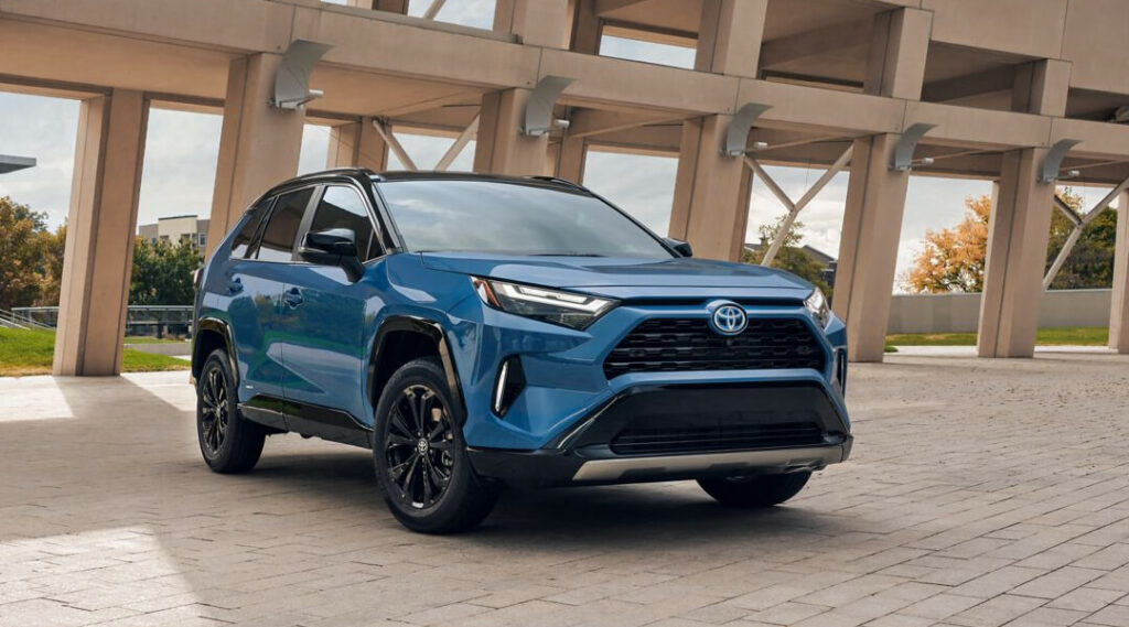 2024 subaru outback competitors