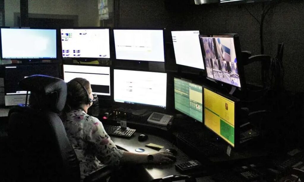 The Mental Health Toll on 911 Operators